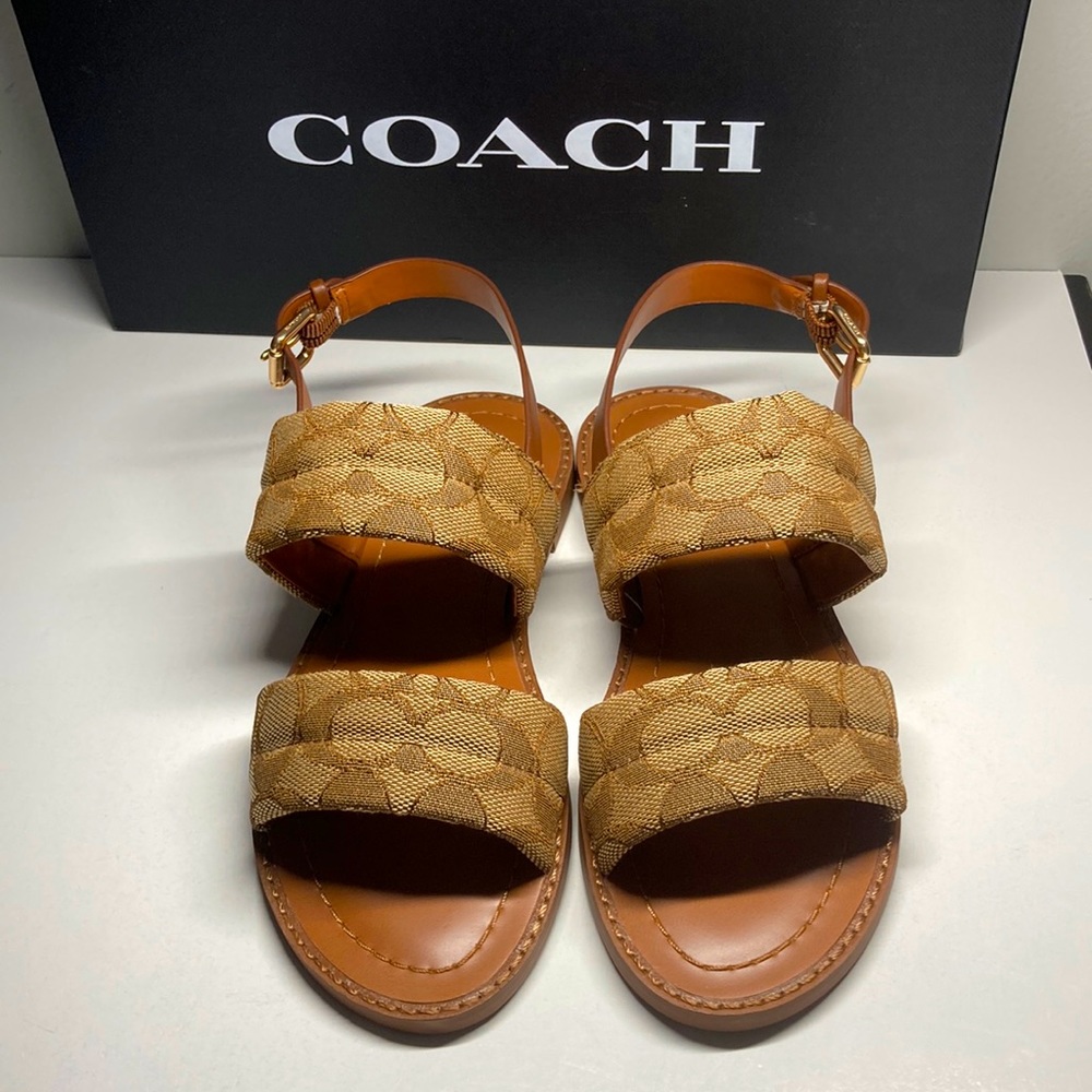 NEW IN BOX Coach Hope Signature Jacquard Sandal. Size 5 Khaki/Saddle